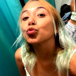 Amy, a Trendy Teen Model with Unique Style