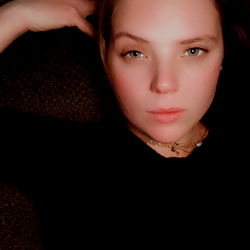 Ashley Rose - Model Portfolio