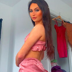 Fashionable OnlyFans Model JesshatchXox