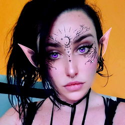 Trendy Elf-Ear Makeup Tutorial