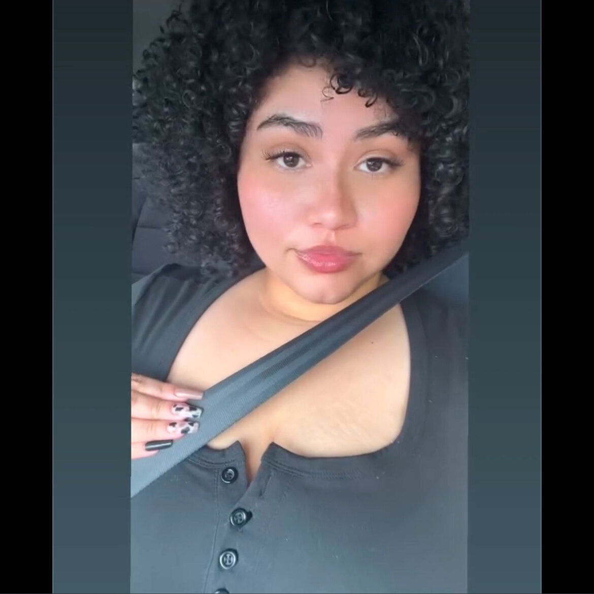 Aurorita 🍯🤎 photo