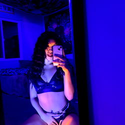 Beautiful OnlyFans Model 𝕬𝖗