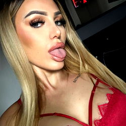 Carmy, the Budapest OnlyFans Model