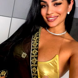 Adelle's OnlyFans Exclusive Photoshoot