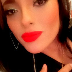 Stylish Model Alis Meza