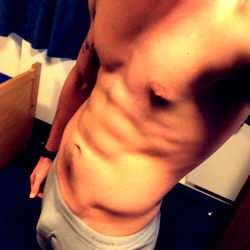 Austin Underwood: OnlyFans Model, American Fitness Influencer