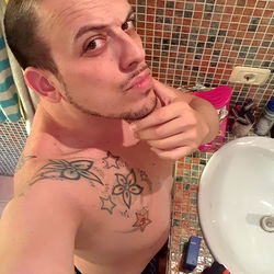 Fitness Model Santana