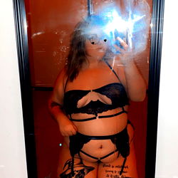 Artemis Valentine photo