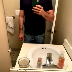 Steve Shredz in a bathroom mirror selfie