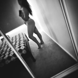 Jasmine Rose: Exuding Confidence in Intimate Room