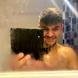 Sharing a Moment in the Bathroom, Manchester