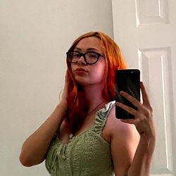 Jade's Stylish Selfie