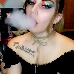Fashionable Smoke Session: Allie on Onlyfans
