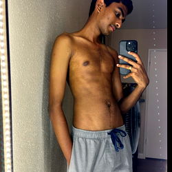 Model Photo: Reywan from Orange, California