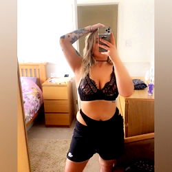 Antonietta Mia's Playful OnlyFans Moment