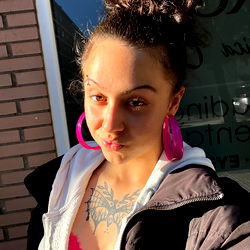 A Chic Daytime Outfit for Trendy Fashion Lovers!