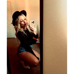 Rilielin - Female, 25 Years Old