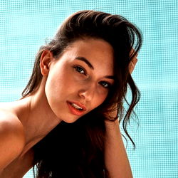 Petra Model Poses for Onlyfans