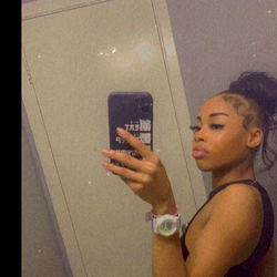 Capricornmamii, the seductive vixen on Onlyfans