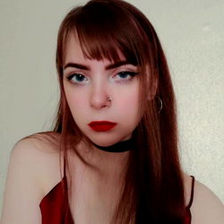 Alice Space - ❤️Onlyfans Model, Red Lipstick and Hair