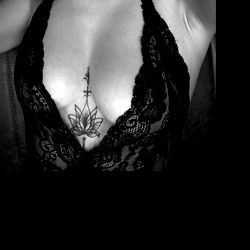 Alma, the Seductive OnlyFans Model