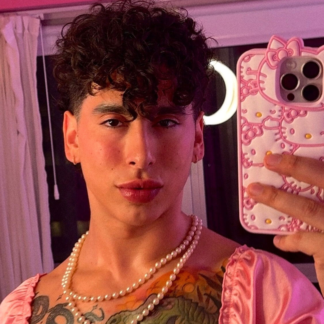 Emi Vela 💪🏼🎀 photo