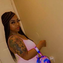 Amber's Pink and Blue Fashion Statement