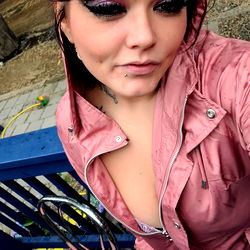 Freaky - Model Photo