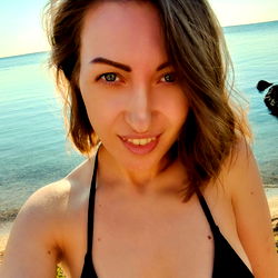 Solstice Sass in Scenic Outdoor Setting