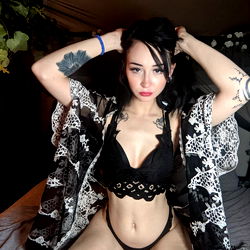 Sexy and Fierce: Sierra Dawn, the OnlyFans Model