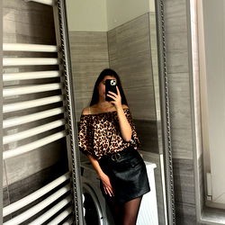 Ariadna in Bathroom Mirror