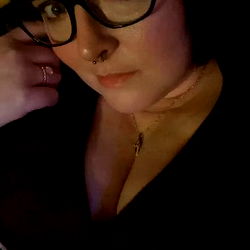 OnlyFans Model Angela: A Captivating Portrayal