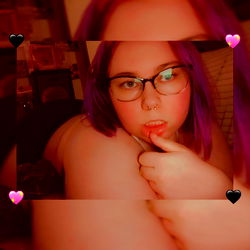 Baby-kitten: A Young Model on Onlyfans