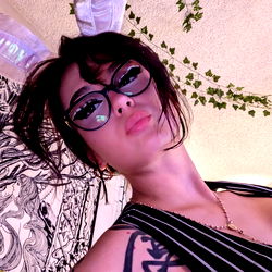 Suki, the Charismatic OnlyFans Model 🎭