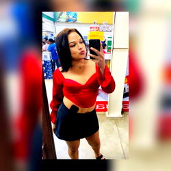 OnlyFans Model Alexandra Melendez at a Supermarket