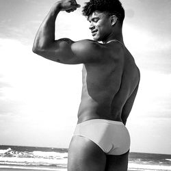 Strong and Shirtless: Layllson, the Muscular OnlyFans Model from Goiânia