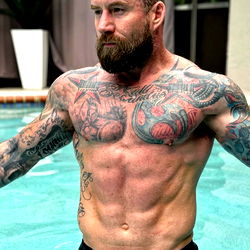 Joshua Hopkins photo