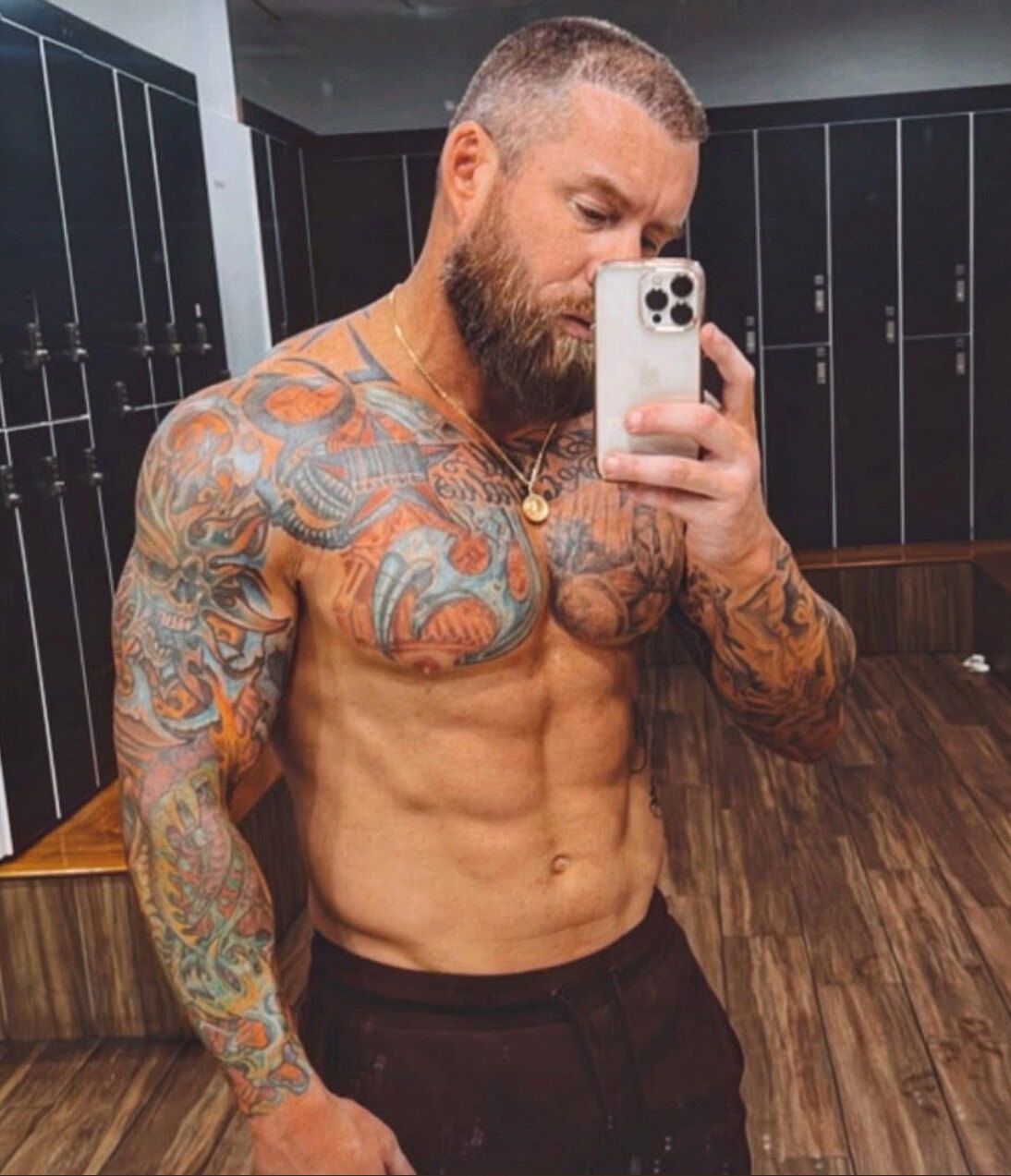 Joshua Hopkins photo