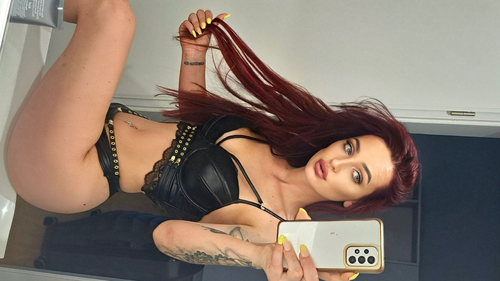 𝐇𝐨𝐭 𝐂𝐡𝐞𝐫𝐫𝐲  ❤️‍🔥 photo