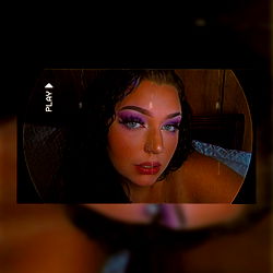 Adriana Thomas photo