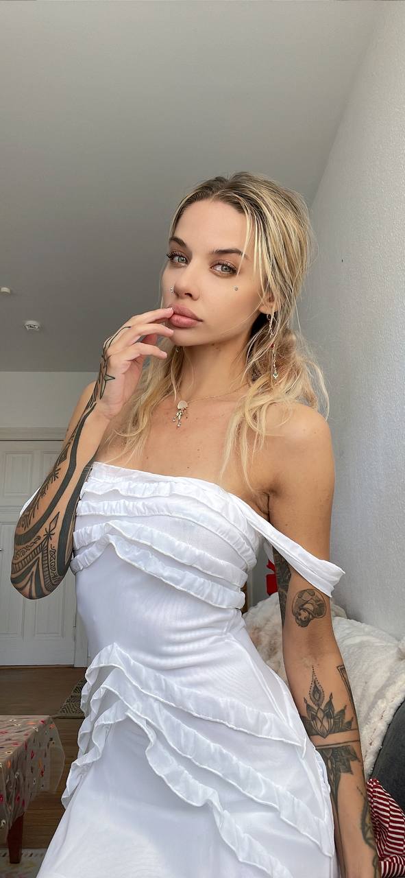 Alt Barbie💕🕷️ photo