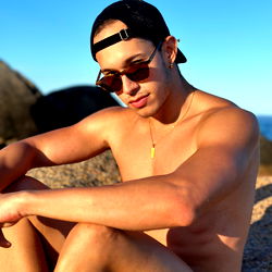 Apollo - Beachside Model