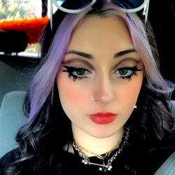 Vbaby's Colorful Adventure in the City