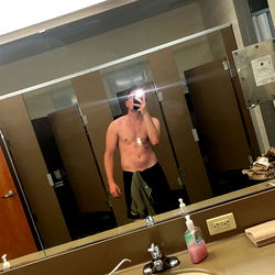 OnlyFans Model Midnight Shares His Favorite Routine in the Gym