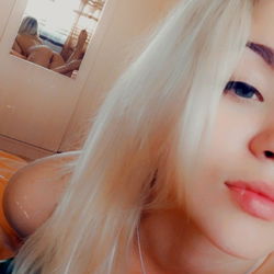 Intimate Moment with OnlyFans Model Ashley_VIP