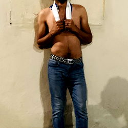 Aaron's Street-side Shoot