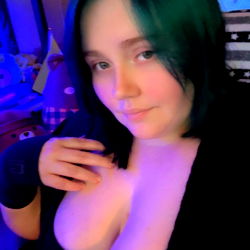 Aurora Fae - Tennessee Onlyfans Model