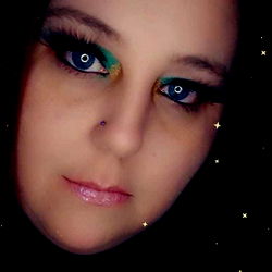 Vivid Styling: A J's Colorful Eye Makeup and Dramatic Lashes