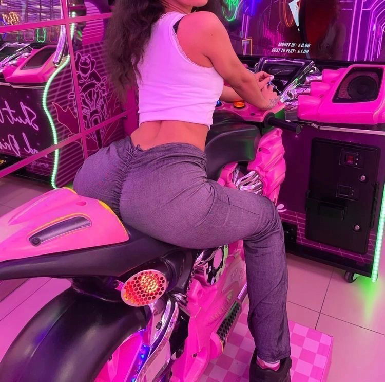 Alexandra Ruiz photo