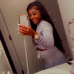 Beautiful OnlyFans Model H⭕️LY SH❗️T